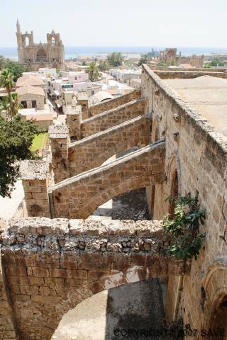 Mimari Özellikler  - Flying Buttresses