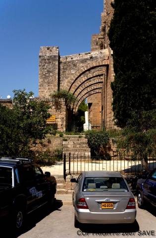 Mimari Özellikler  - Flying Buttresses