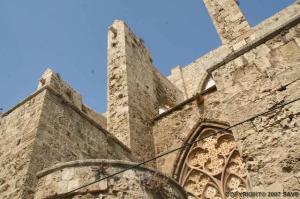 Mimari Özellikler  - Flying Buttresses